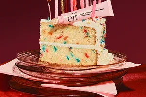 This new lippie flav takes the cake 🎂