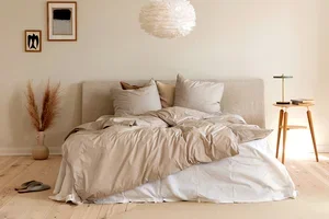 Une chambre cosy grâce à un éclairage bien pensé 🛏️