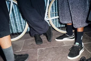 Une Suede. Trois variations de style.