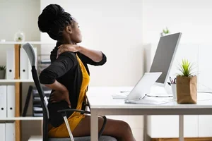 Comment maigrir avec la bonne posture ?