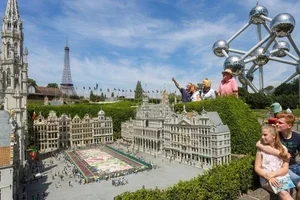 Tendances près de chez vous : Vivez une promenade culturelle et interactive à Mini-Europe, pour les petits et grands (jusqu'à 33% de remise)