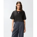 T-shirt à broderie cœur